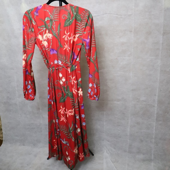 Red floral wrap around dress - Picture 2 of 3